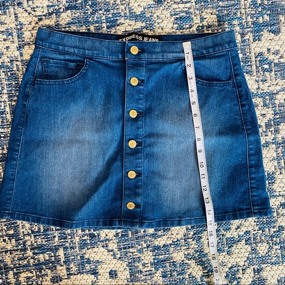 Express Jeans Medium Wash Denim Mini Skirt Size 8 - Picture 8 of 8